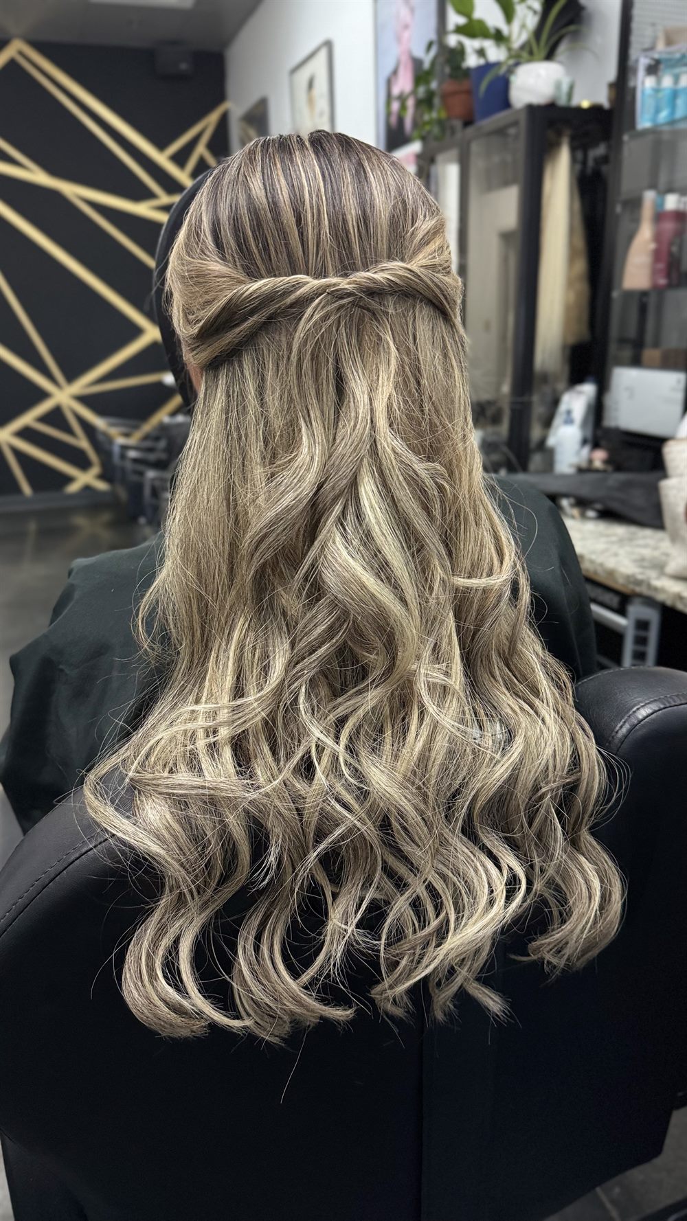 Trabajo de extensiones y peinado realizado en Yul's Hair Extensions