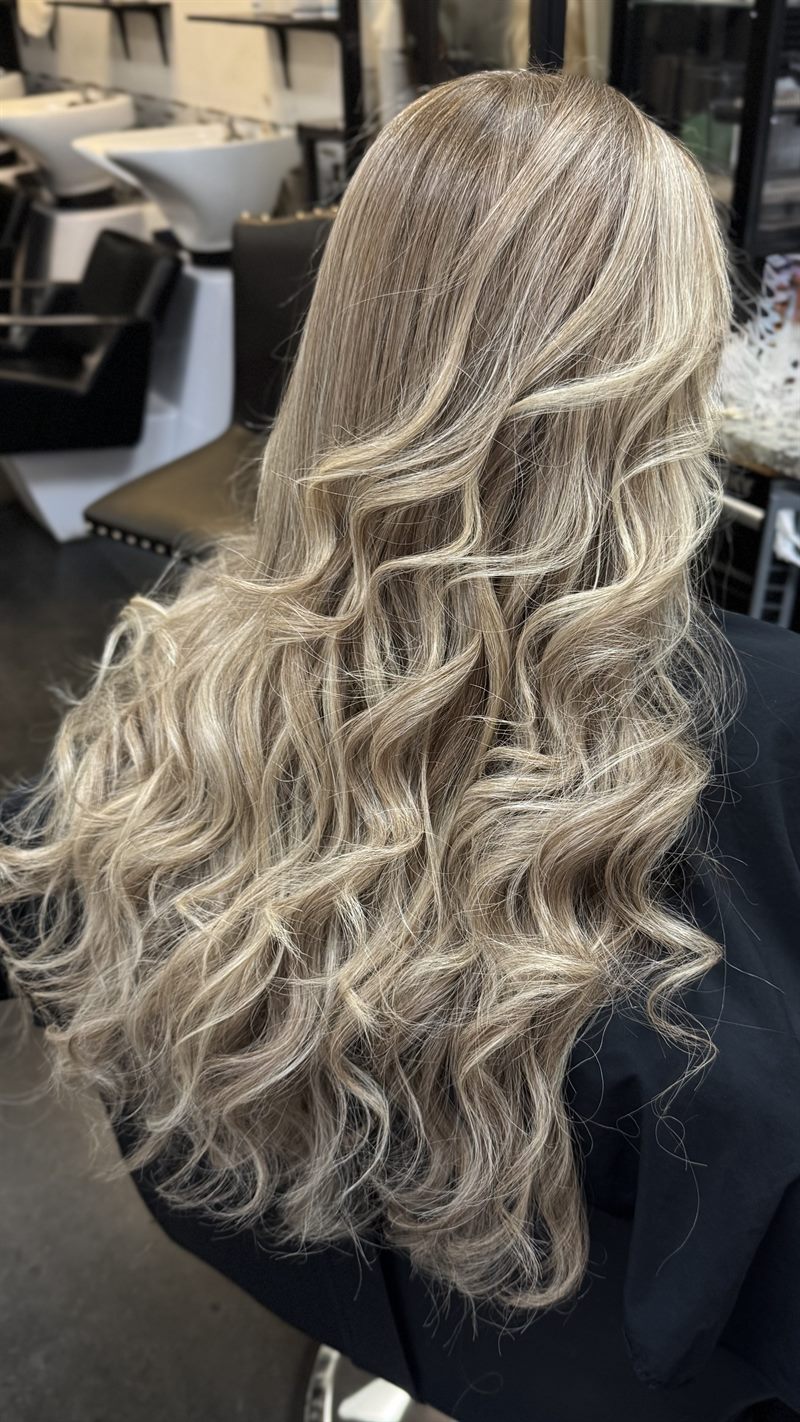 Extensiones rubias con ondas